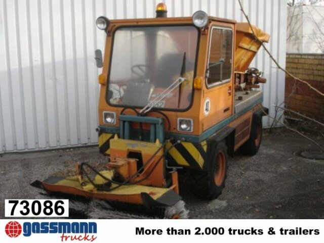 GT 1200B 4x4 - Kehrmaschine: das Bild 1 GT 1200B 4x4 - Kehrmaschine: das Bild 1