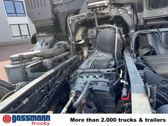 Fahrgestell LKW neu kaufen Iveco X-Way AD360X40Z/P 8x4: das Bild 14