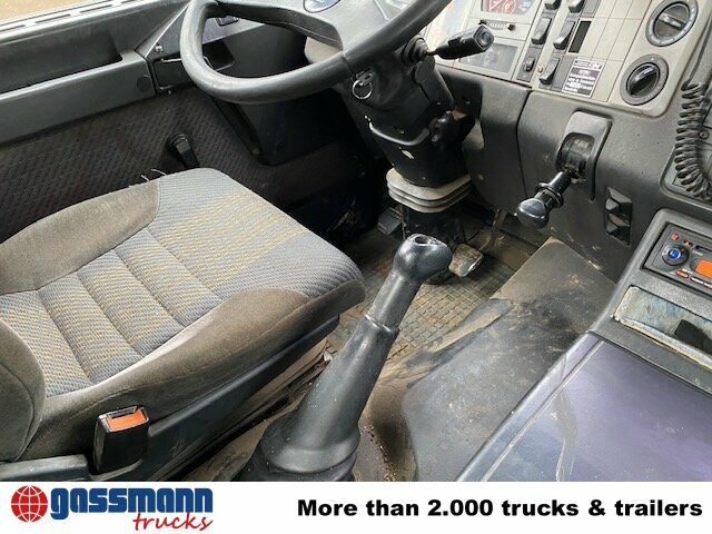 MAN T40 26.364/414 6x4, 6-Zylinder - Abrollkipper: das Bild 3 MAN T40 26.364/414 6x4, 6-Zylinder - Abrollkipper: das Bild 3