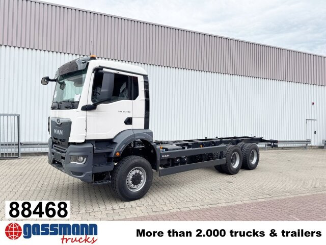 MAN TGS 33.480 6x6 BB CH, Hohe Bauart, Nebenantrieb - Fahrgestell LKW: das Bild 1 MAN TGS 33.480 6x6 BB CH, Hohe Bauart, Nebenantrieb - Fahrgestell LKW: das Bild 1