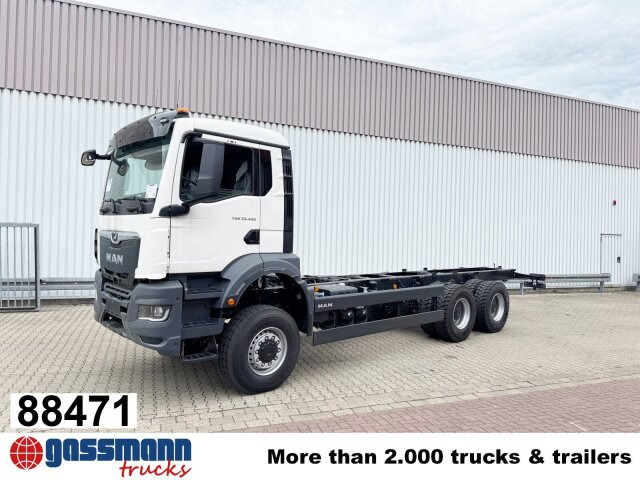 MAN TGS 33.480 6x6 BB CH, Hohe Bauart, Nebenantrieb - Fahrgestell LKW: das Bild 1 MAN TGS 33.480 6x6 BB CH, Hohe Bauart, Nebenantrieb - Fahrgestell LKW: das Bild 1