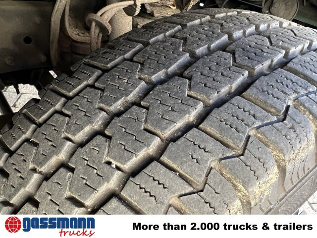 Mercedes-Benz 711 D-KA 4x2, Standklima, 11-Sitze, 2 x on stock - Kleinbus, Personentransporter: das Bild 2 Mercedes-Benz 711 D-KA 4x2, Standklima, 11-Sitze, 2 x on stock - Kleinbus, Personentransporter: das Bild 2