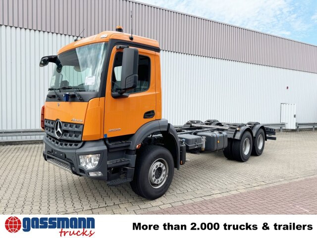 Fahrgestell LKW neu kaufen Mercedes-Benz Arocs 2633 6x4, 2x Nebenantrieb: das Bild 8
