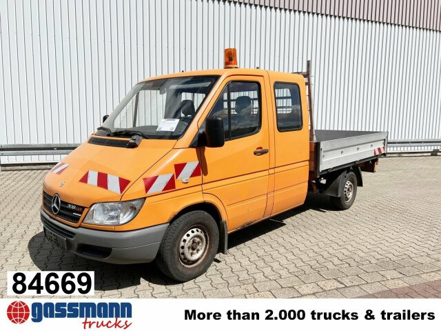 Mercedes-Benz Sprinter 308 4x2 Doka - Pritsche Transporter, Transporter mit Doppelkabine: das Bild 1 Mercedes-Benz Sprinter 308 4x2 Doka - Pritsche Transporter, Transporter mit Doppelkabine: das Bild 1