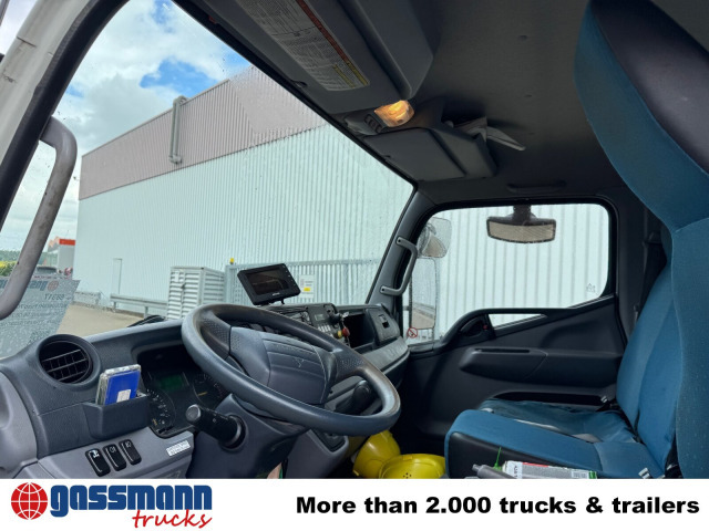 Mitsubishi Fuso 7C18 4x2, EEV, Zöller ASF HL Micro XL, - Kehrmaschine: das Bild 3 Mitsubishi Fuso 7C18 4x2, EEV, Zöller ASF HL Micro XL, - Kehrmaschine: das Bild 3