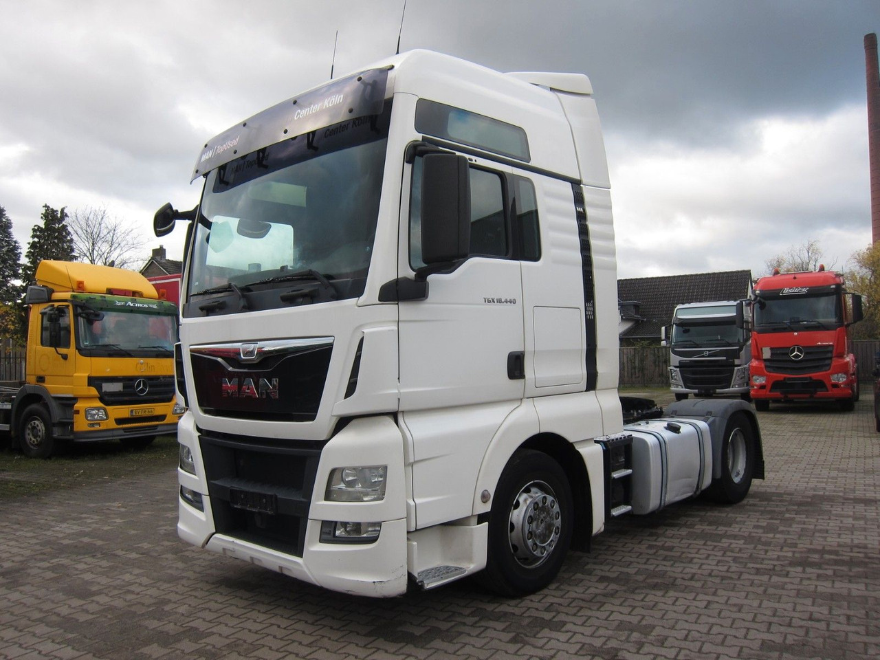 MAN TGX 18 440 XXL Retarder 730tkm 2xTank - Sattelzugmaschine: das Bild 3 MAN TGX 18 440 XXL Retarder 730tkm 2xTank - Sattelzugmaschine: das Bild 3