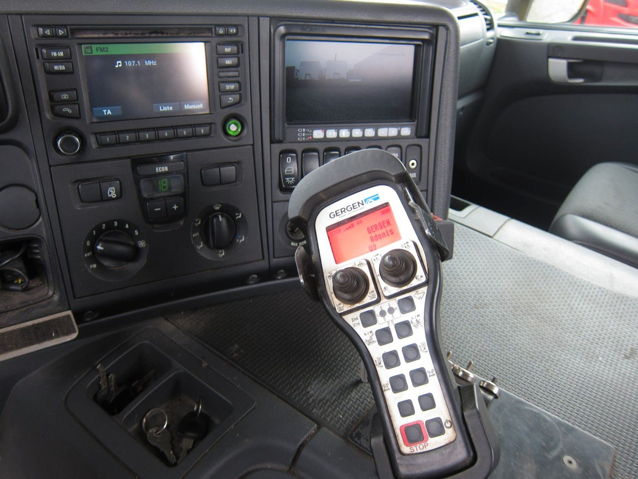 Kipper Scania P400 LB 6x2/4 Gergen TAK Retarder Remote/Funk: das Bild 13 Kipper Scania P400 LB 6x2/4 Gergen TAK Retarder Remote/Funk: das Bild 13