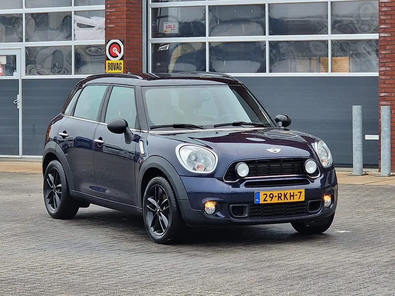 MINI Countryman Cooper S - Leather - 135 kw - Schrägheck: das Bild 1 MINI Countryman Cooper S - Leather - 135 kw - Schrägheck: das Bild 1