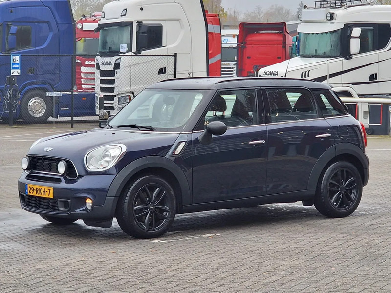 MINI Countryman Cooper S - Leather - 135 kw - Schrägheck: das Bild 3 MINI Countryman Cooper S - Leather - 135 kw - Schrägheck: das Bild 3