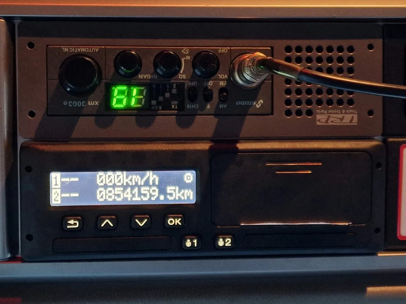 Sattelzugmaschine DAF XF 460 SuperSpaceCab 4x2 - Full air - Night Clima - TV -Microwave - Full spoiler - Navi: das Bild 17