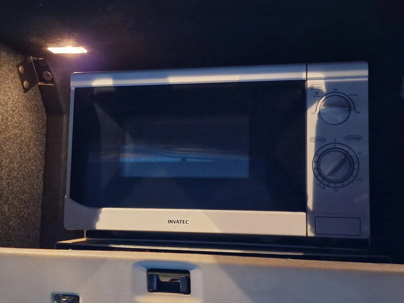 Sattelzugmaschine DAF XF 460 SuperSpaceCab 4x2 - Full air - Night Clima - TV -Microwave - Full spoiler - Navi: das Bild 20