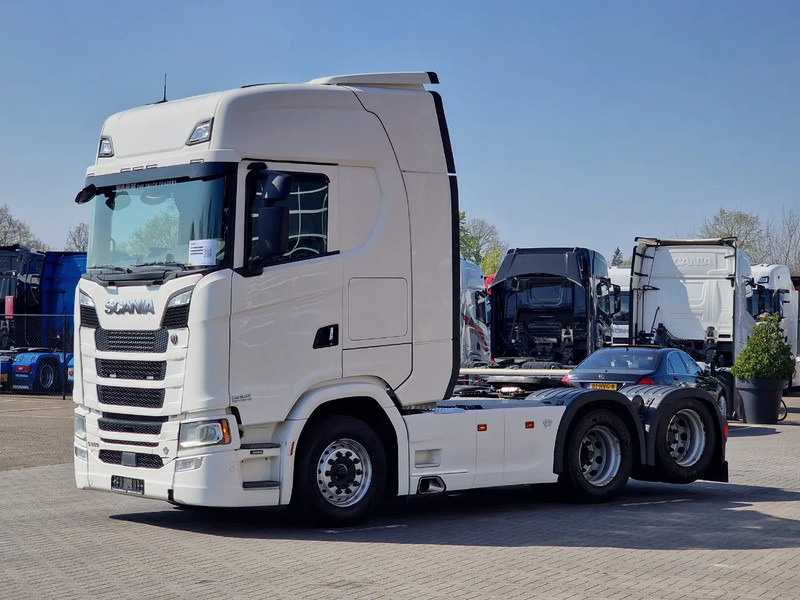 Scania S580 V8 NGS Highline 6x2 - Retarder - Full air - 3.15 WB - Navi - Led - Sattelzugmaschine: das Bild 3 Scania S580 V8 NGS Highline 6x2 - Retarder - Full air - 3.15 WB - Navi - Led - Sattelzugmaschine: das Bild 3