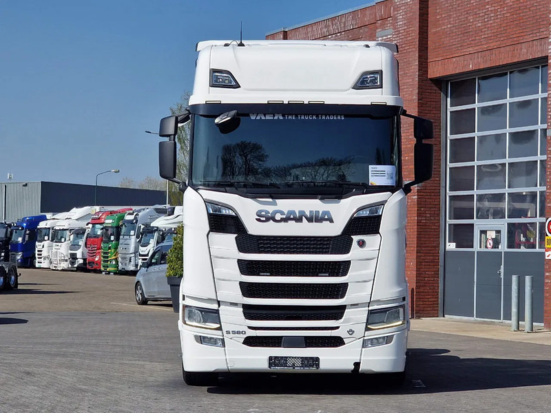 Scania S580 V8 NGS Highline 6x2 - Retarder - Full air - 3.15 WB - Navi - Led - Sattelzugmaschine: das Bild 2 Scania S580 V8 NGS Highline 6x2 - Retarder - Full air - 3.15 WB - Navi - Led - Sattelzugmaschine: das Bild 2