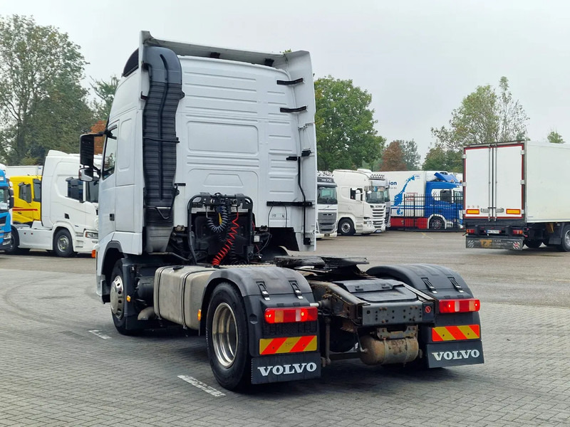 Volvo FH 13.440 Globetrotter XL 4x2 - Manual gearbox - Euro 5 - Low KM - Sattelzugmaschine: das Bild 5 Volvo FH 13.440 Globetrotter XL 4x2 - Manual gearbox - Euro 5 - Low KM - Sattelzugmaschine: das Bild 5