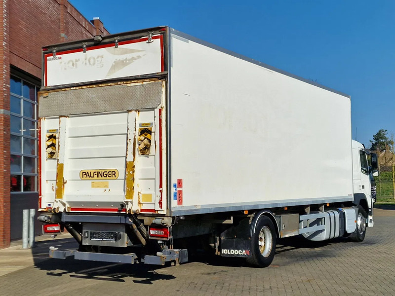 Volvo FM 330 4x2 - Carrier MT 18 Frigo - Loadlift - Full air - Sleepercab – Leasing Volvo FM 330 4x2 - Carrier MT 18 Frigo - Loadlift - Full air - Sleepercab: das Bild 9