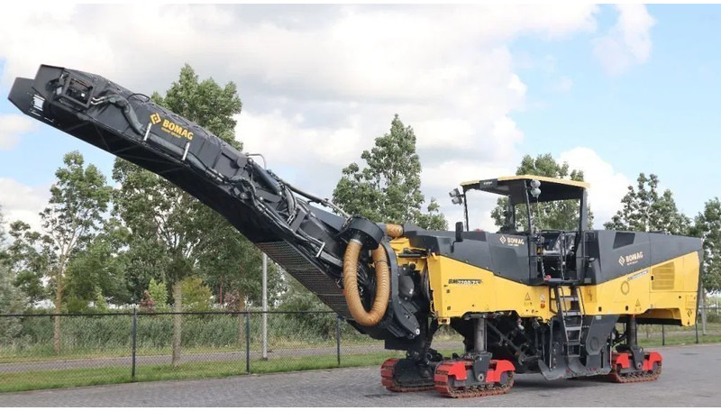 Bomag BM 2200/75 | COLD PLANER | NEW CONDITION! - Asphalttechnik: das Bild 3 Bomag BM 2200/75 | COLD PLANER | NEW CONDITION! - Asphalttechnik: das Bild 3