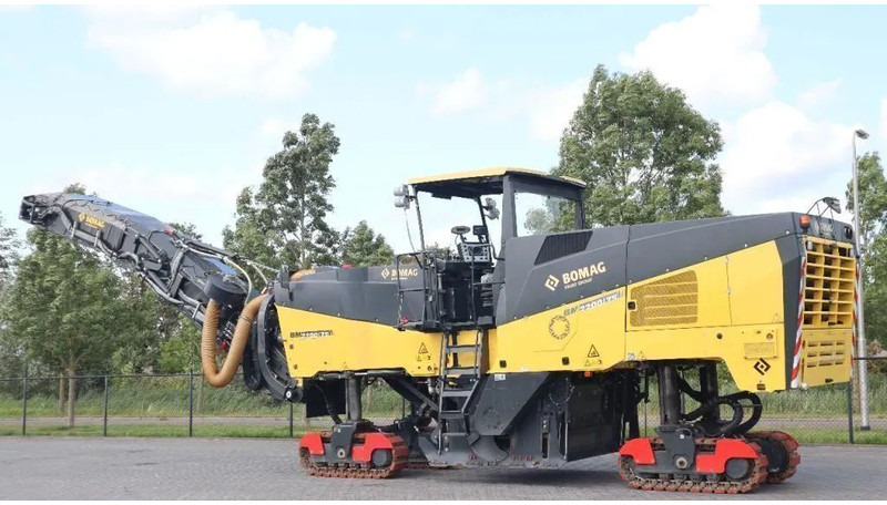 Bomag BM 2200/75 | COLD PLANER | NEW CONDITION! - Asphalttechnik: das Bild 2 Bomag BM 2200/75 | COLD PLANER | NEW CONDITION! - Asphalttechnik: das Bild 2