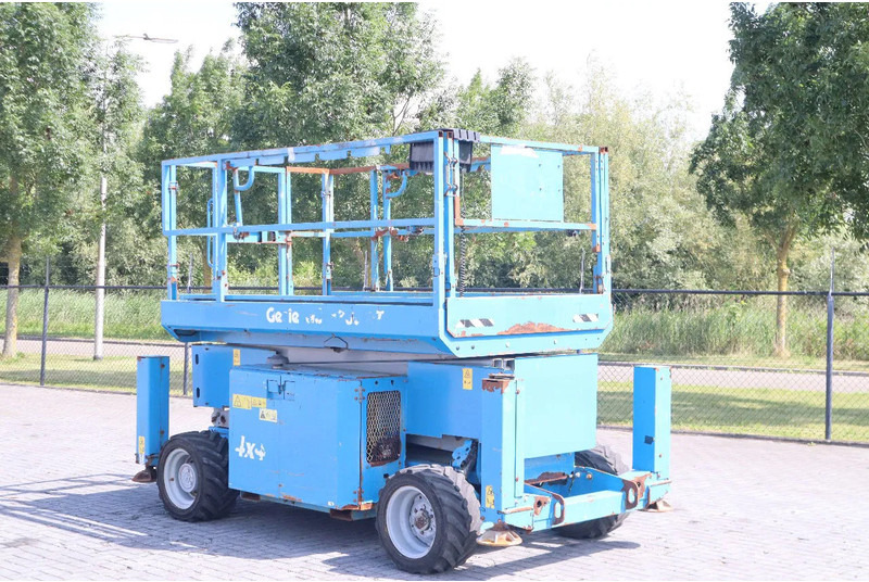 Genie GS-3369 RT | 12 METER | 454 kg - Scherenbühne: das Bild 3 Genie GS-3369 RT | 12 METER | 454 kg - Scherenbühne: das Bild 3