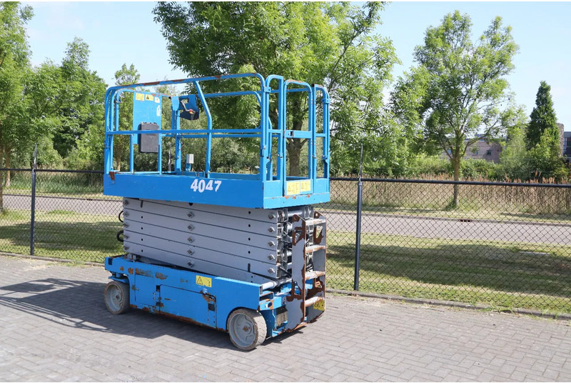 Genie GS-4047 | 14 METER | 350 KG - Scherenbühne: das Bild 2 Genie GS-4047 | 14 METER | 350 KG - Scherenbühne: das Bild 2