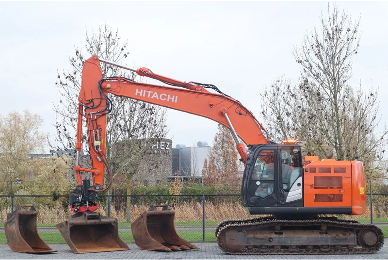 Hitachi ZX225 USRLC-6 | ROTOTILT | 3X BUCKET | TOPCON 3D MC GPS - Kettenbagger: das Bild 1 Hitachi ZX225 USRLC-6 | ROTOTILT | 3X BUCKET | TOPCON 3D MC GPS - Kettenbagger: das Bild 1