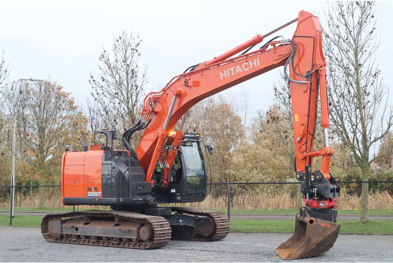 Hitachi ZX225 USRLC-6 | ROTOTILT | 3X BUCKET | TOPCON 3D MC GPS - Kettenbagger: das Bild 5 Hitachi ZX225 USRLC-6 | ROTOTILT | 3X BUCKET | TOPCON 3D MC GPS - Kettenbagger: das Bild 5