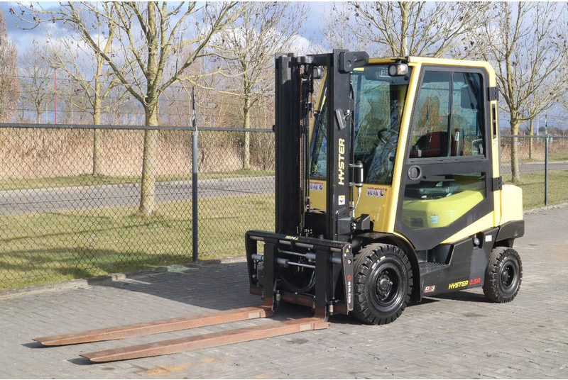 Hyster H2.5 A | BOOM SUSPENSION | SIDESHIFT | FORK EXTENTIONS | FORK POSITIONERS - Dieselstapler: das Bild 2 Hyster H2.5 A | BOOM SUSPENSION | SIDESHIFT | FORK EXTENTIONS | FORK POSITIONERS - Dieselstapler: das Bild 2