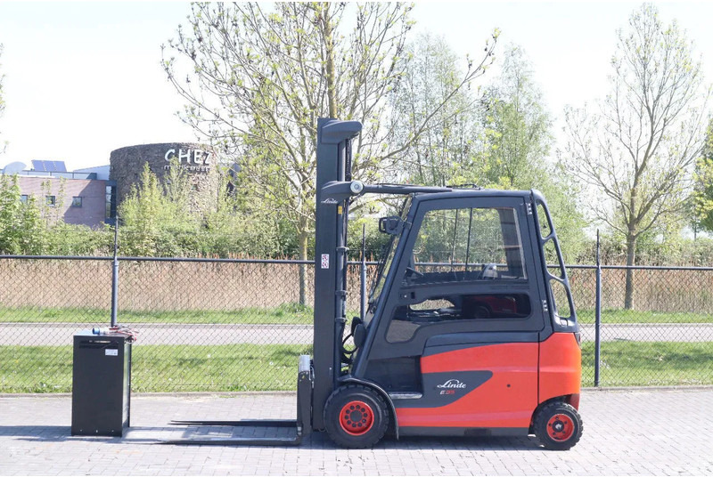 Linde E35 HL-01 | SIDESHIFT | POSITIONERS | LOW HOURS - Elektrostapler: das Bild 1 Linde E35 HL-01 | SIDESHIFT | POSITIONERS | LOW HOURS - Elektrostapler: das Bild 1