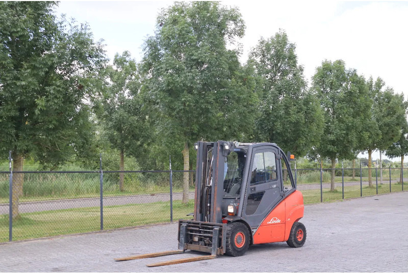 Linde H35D | SIDESHIFT + SPREADER | FREELIFT | 4.7 M - Dieselstapler: das Bild 2 Linde H35D | SIDESHIFT + SPREADER | FREELIFT | 4.7 M - Dieselstapler: das Bild 2