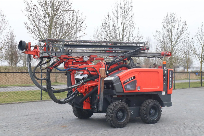 Sandvik 2 PIECES COMMANDO DC 300 RI S5 | ONLY 470 DRILLING HOURS - Bohrgerät: das Bild 5 Sandvik 2 PIECES COMMANDO DC 300 RI S5 | ONLY 470 DRILLING HOURS - Bohrgerät: das Bild 5