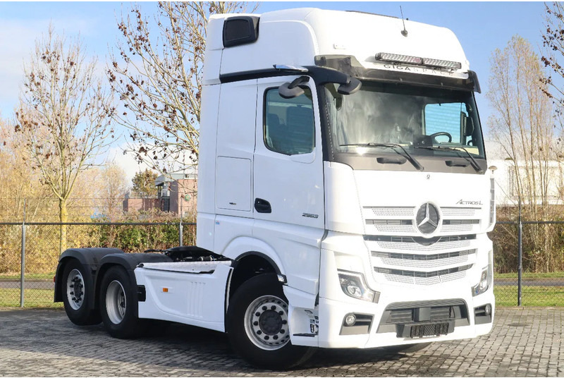 Mercedes-Benz Actros 2553 | 6X2 | FULL AIR | RETARDER | 33.000 KM! | EURO 6 - Sattelzugmaschine: das Bild 3 Mercedes-Benz Actros 2553 | 6X2 | FULL AIR | RETARDER | 33.000 KM! | EURO 6 - Sattelzugmaschine: das Bild 3