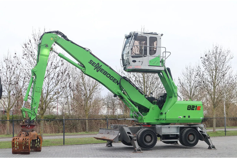 Sennebogen 821E | 821 E | SORTING GRAB | DOZERBLADE | GREAT CONDITION - Umschlagbagger: das Bild 2 Sennebogen 821E | 821 E | SORTING GRAB | DOZERBLADE | GREAT CONDITION - Umschlagbagger: das Bild 2