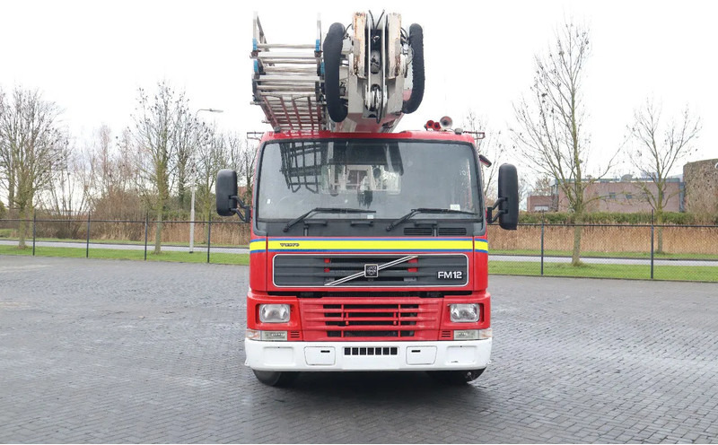Volvo FM 12.340 6X4 | SNORKEL MAGIRUS ALP 340 | 34 METER - Feuerwehrfahrzeug: das Bild 2 Volvo FM 12.340 6X4 | SNORKEL MAGIRUS ALP 340 | 34 METER - Feuerwehrfahrzeug: das Bild 2