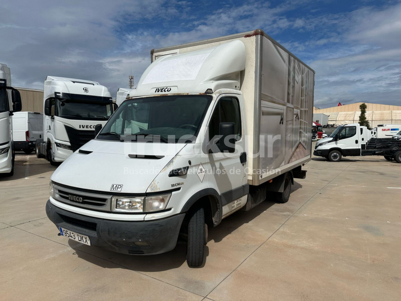 IVECO DAILY 35C14 - Koffer Transporter: das Bild 1 IVECO DAILY 35C14 - Koffer Transporter: das Bild 1
