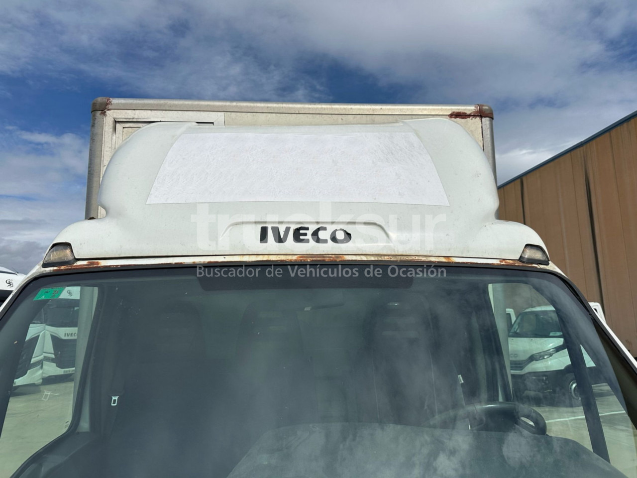 IVECO DAILY 35C14 - Koffer Transporter: das Bild 4 IVECO DAILY 35C14 - Koffer Transporter: das Bild 4