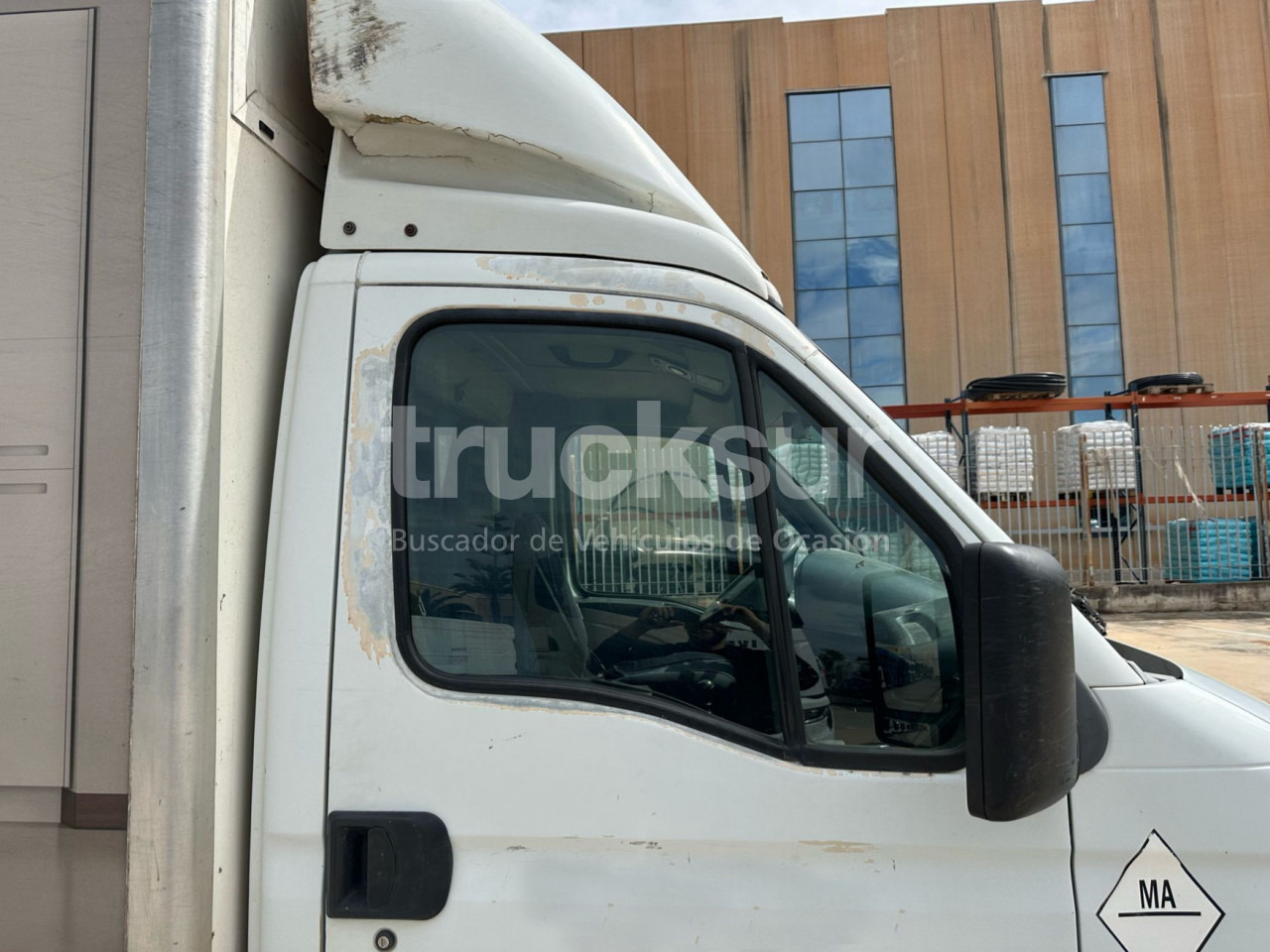 IVECO DAILY 35C14 - Koffer Transporter: das Bild 5 IVECO DAILY 35C14 - Koffer Transporter: das Bild 5