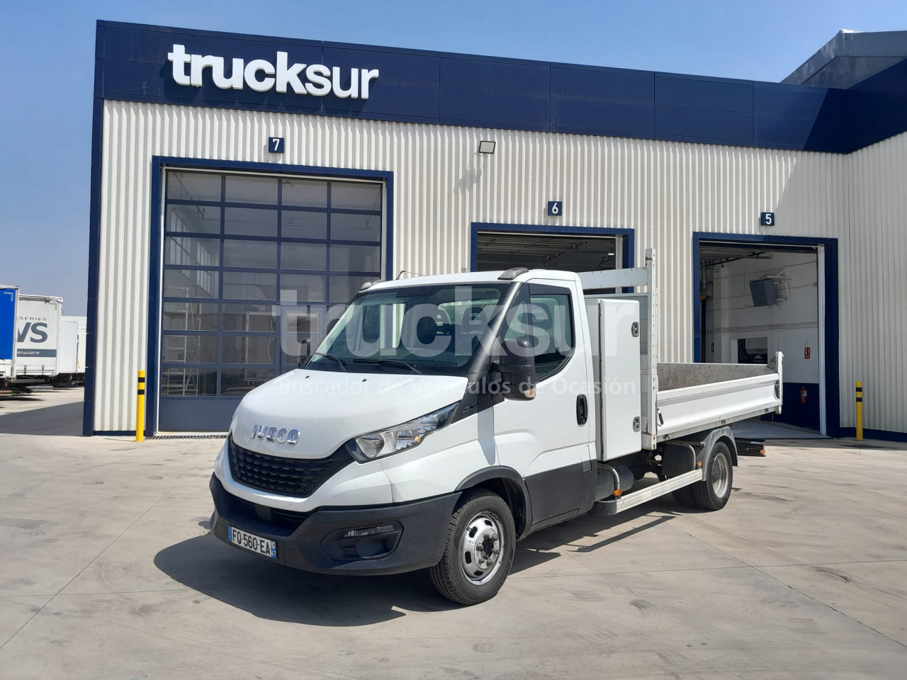 IVECO DAILY 35C14 - Kipper Anhänger: das Bild 2 IVECO DAILY 35C14 - Kipper Anhänger: das Bild 2