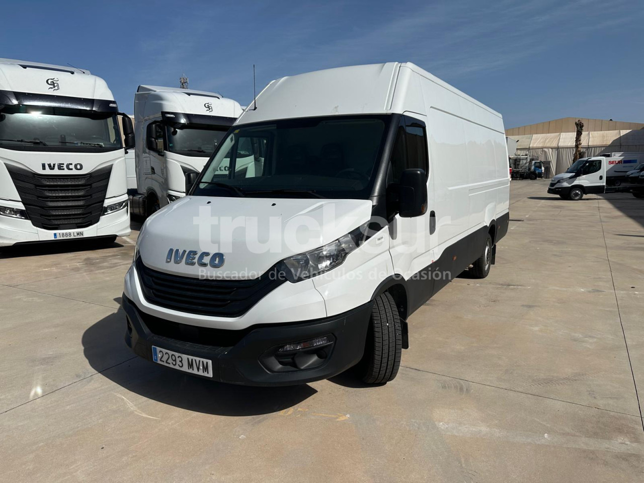 IVECO DAILY 35S16 F 16M3 - Koffer Transporter: das Bild 1 IVECO DAILY 35S16 F 16M3 - Koffer Transporter: das Bild 1