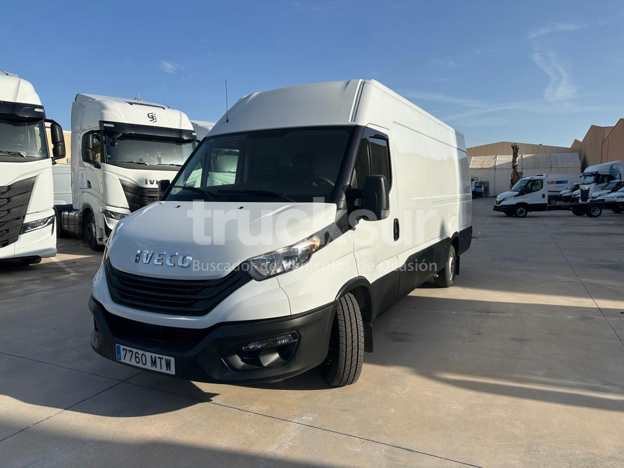 IVECO DAILY 35S16 F 16M3 - Koffer Transporter: das Bild 1 IVECO DAILY 35S16 F 16M3 - Koffer Transporter: das Bild 1