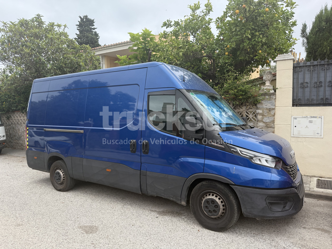 IVECO DAILY 35S16 - Koffer Transporter: das Bild 1 IVECO DAILY 35S16 - Koffer Transporter: das Bild 1