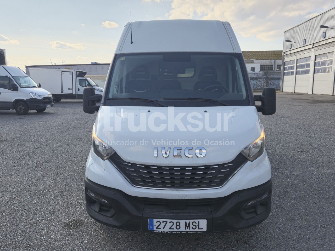 IVECO DAILY 35S16A8V - Koffer Transporter: das Bild 4 IVECO DAILY 35S16A8V - Koffer Transporter: das Bild 4