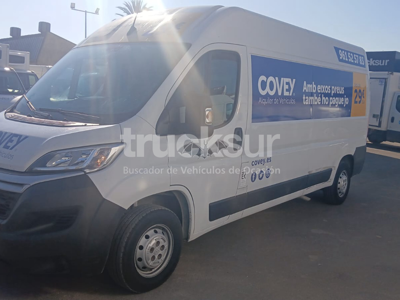 IVECO JUMPER 120.35 - Koffer Transporter: das Bild 2 IVECO JUMPER 120.35 - Koffer Transporter: das Bild 2