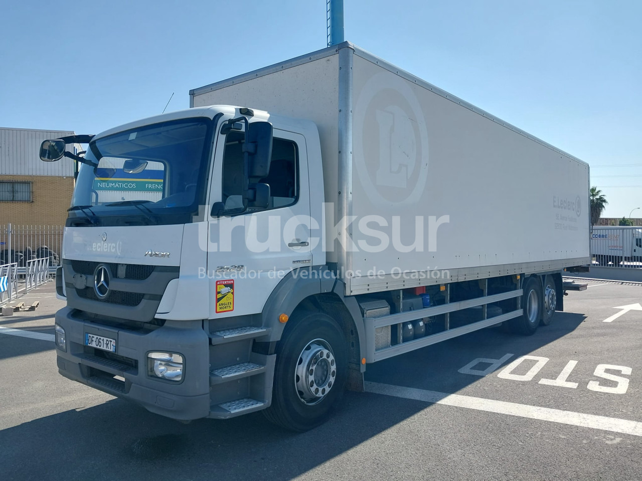 MERCEDES AXOR 2529 ejes 6x2*4 - Koffer LKW: das Bild 1 MERCEDES AXOR 2529 ejes 6x2*4 - Koffer LKW: das Bild 1