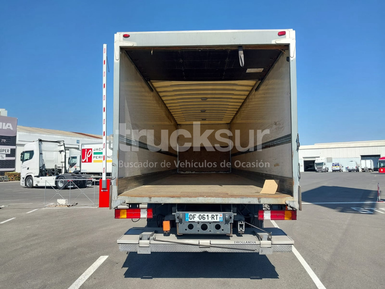 MERCEDES AXOR 2529 ejes 6x2*4 - Koffer LKW: das Bild 5 MERCEDES AXOR 2529 ejes 6x2*4 - Koffer LKW: das Bild 5