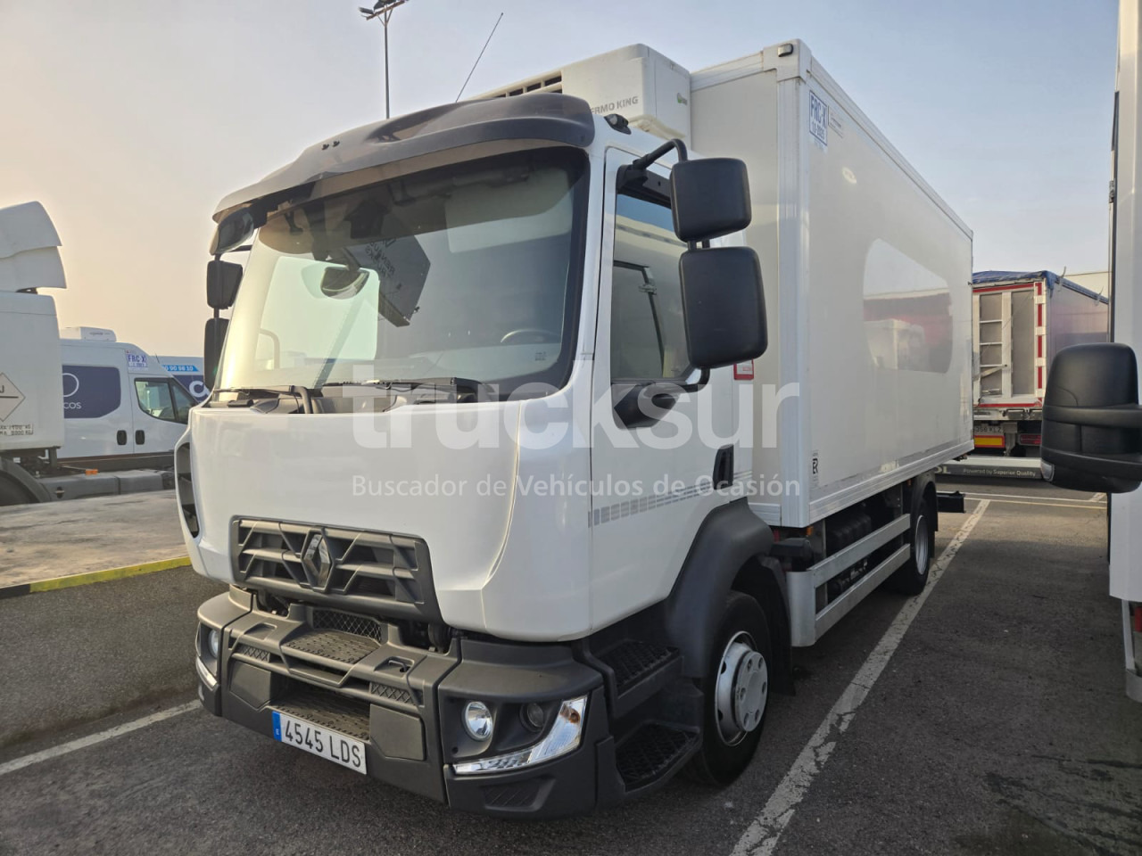 RENAULT D 12.240 FRC-X - Koffer LKW: das Bild 1 RENAULT D 12.240 FRC-X - Koffer LKW: das Bild 1