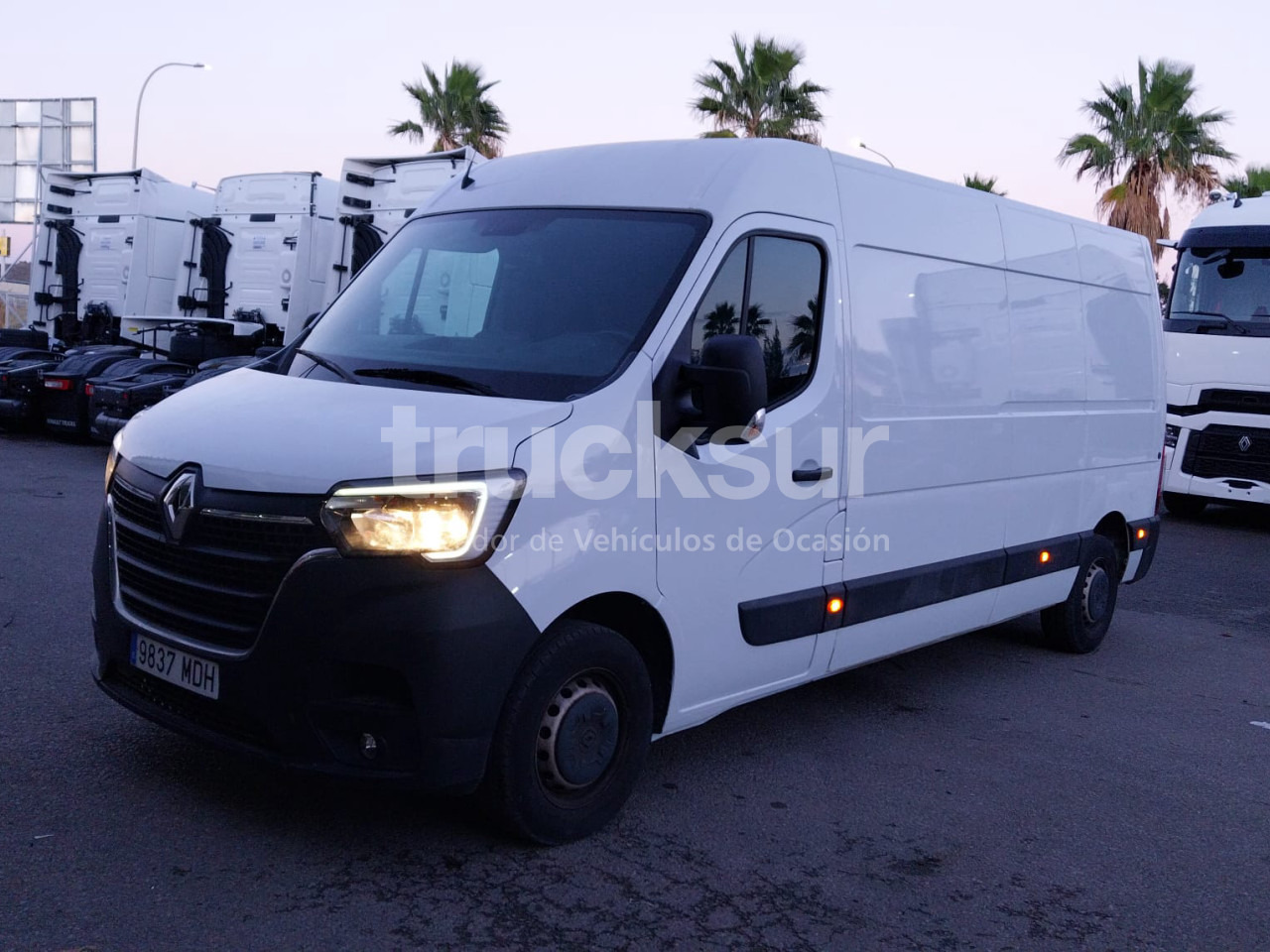 RENAULT MASTER 150.35 - Koffer Transporter: das Bild 1 RENAULT MASTER 150.35 - Koffer Transporter: das Bild 1