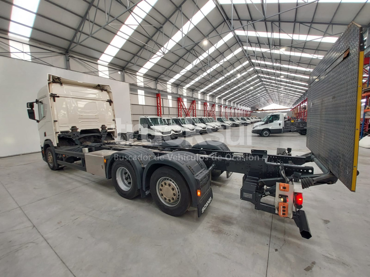 SCANIA R450.26 ejes 6x2*4 - Fahrgestell LKW: das Bild 5 SCANIA R450.26 ejes 6x2*4 - Fahrgestell LKW: das Bild 5