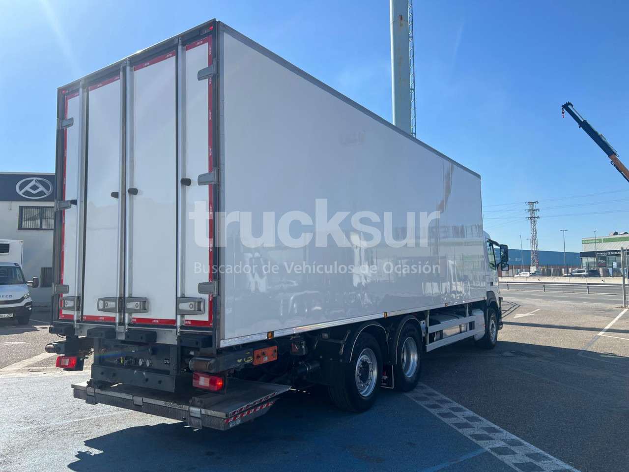 VOLVO FM450 ejes 6x2*4 - Kühlkoffer LKW: das Bild 3 VOLVO FM450 ejes 6x2*4 - Kühlkoffer LKW: das Bild 3
