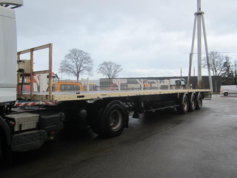 Fruehauf - Pritschenauflieger/ Plattformauflieger: das Bild 1 Fruehauf - Pritschenauflieger/ Plattformauflieger: das Bild 1
