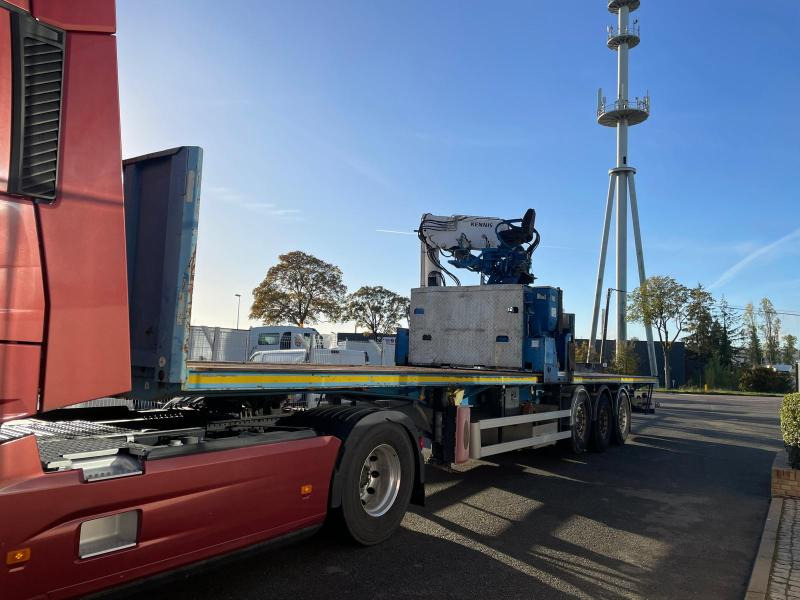 Fruehauf - Pritschenauflieger/ Plattformauflieger: das Bild 2 Fruehauf - Pritschenauflieger/ Plattformauflieger: das Bild 2