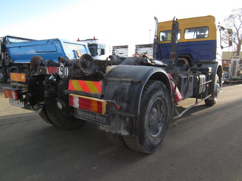 Abrollkipper Mercedes Atego 1823: das Bild 7